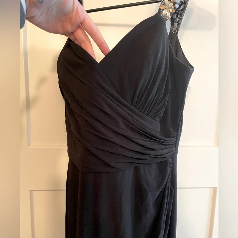 Mac Duggal Formal Gown - Picture 3 of 8
